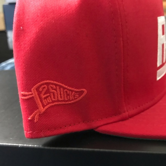 Fame snap back hat - Picture 3 of 4